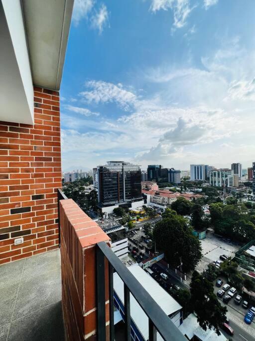 Apartamento 2 Habitaciones, Edificio Airali, Zona 10, Miradolo Guatemala Dış mekan fotoğraf