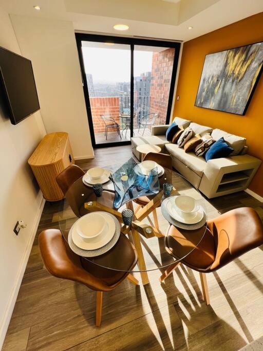 Apartamento 2 Habitaciones, Edificio Airali, Zona 10, Miradolo Guatemala Dış mekan fotoğraf